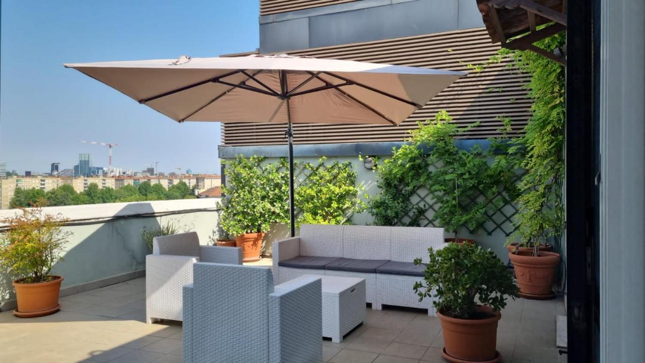 City Life Sky Apartment- Mico- Breathtaking Penthouse Милано Екстериор снимка