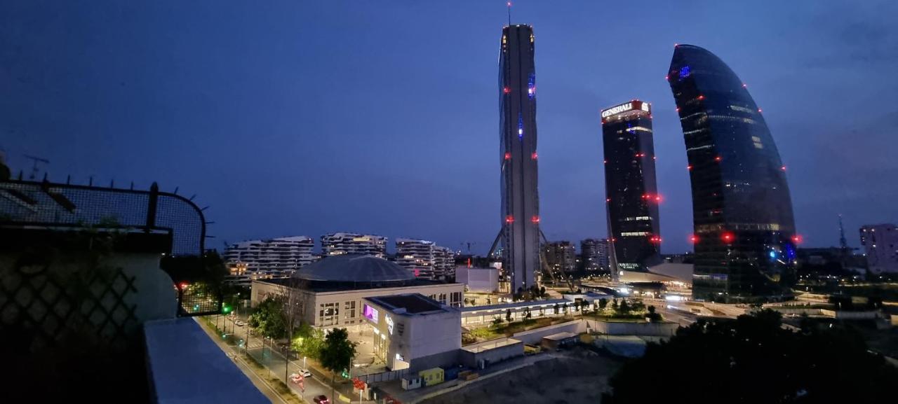 City Life Sky Apartment- Mico- Breathtaking Penthouse Милано Екстериор снимка