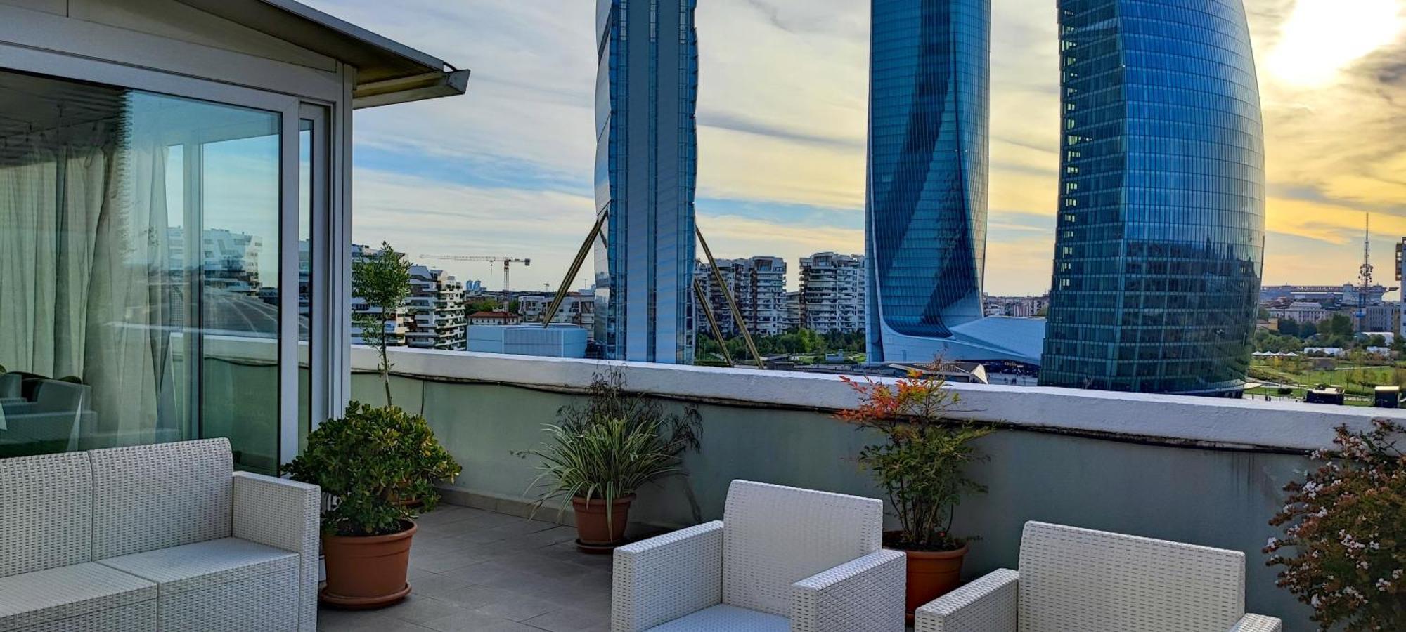 City Life Sky Apartment- Mico- Breathtaking Penthouse Милано Екстериор снимка
